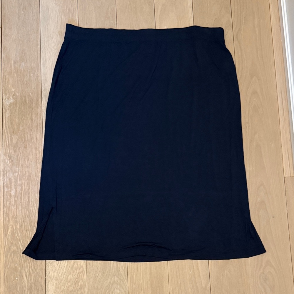 Amazon Essentials Pull-On Knit Skirt